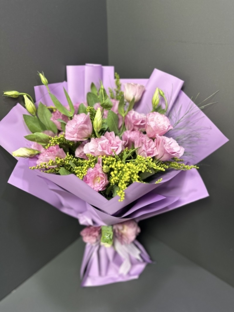 Penbe lisiyantüs buket