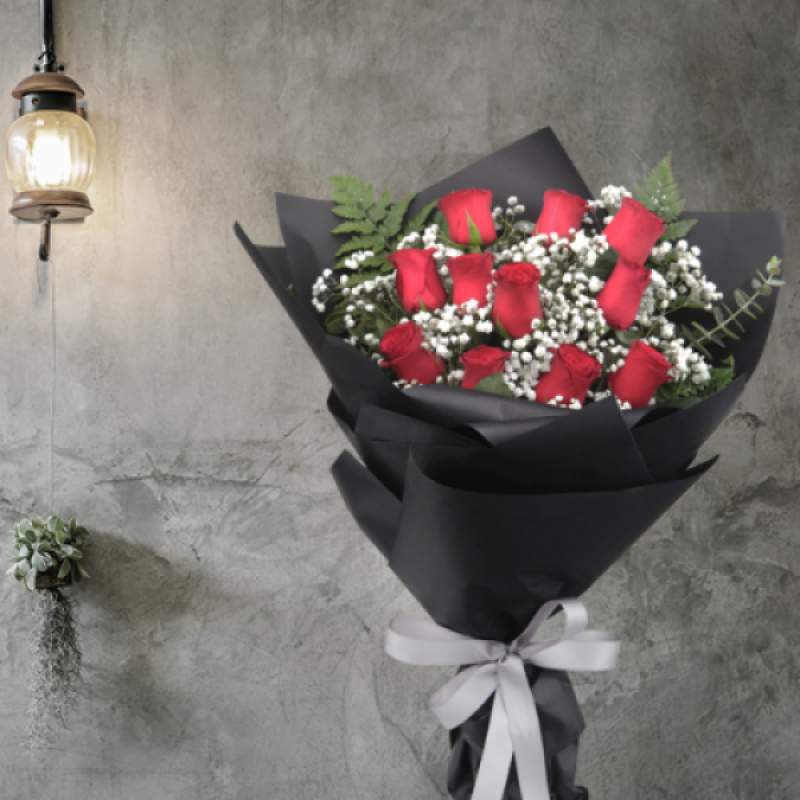 11 Adet Kırmızı Gül Buketi