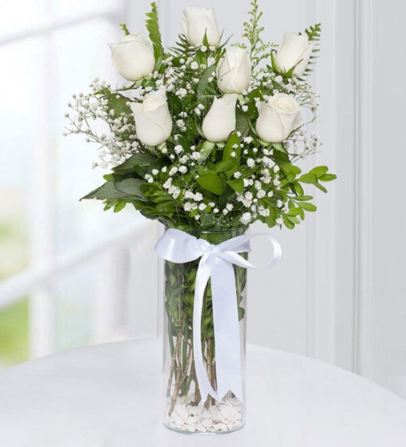 Cam Vazoda 9 Beyaz Gül